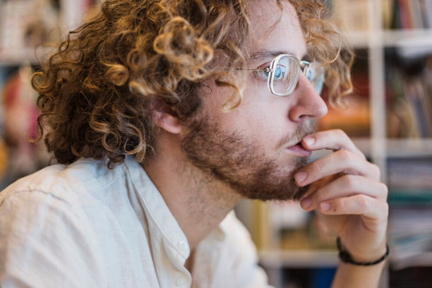 Best Eyeglasses Trends for Men in 2024 Best Eyeglasses Trends for Men in 2024