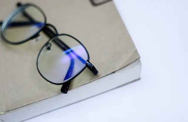 do-blue-light-glasses-really-work-let-s-take-a-look