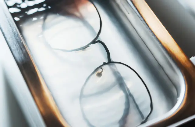 the-ultimate-guide-to-washing-your-eyeglasses-properly