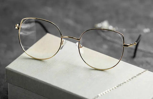 glass-lenses-vs-polycarbonate-lenses-which-one-is-right-for-you-