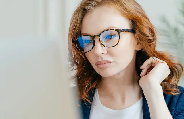 shoping-women-s-reading-glasses-online-efe-glasses