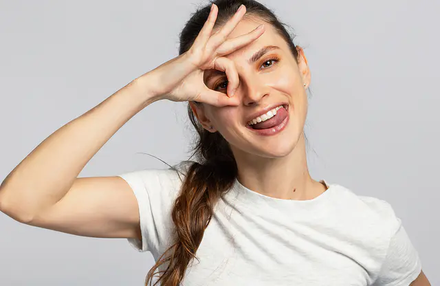 everyday-habits-that-quietly-harm-your-eyes-without-you-realizing-it-