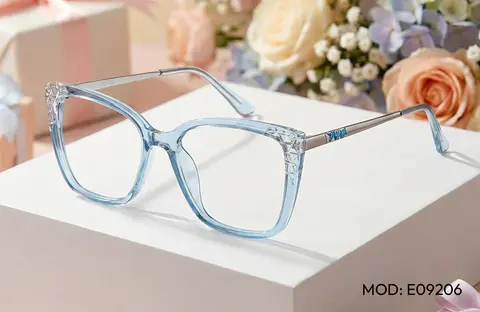 EFE BLOG | A Beginner’s Guide to Buying Prescription Glasses Online