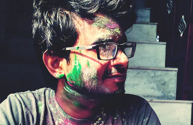 oops-how-to-safely-remove-spray-paint-from-eyeglasses-without-ruining-them-