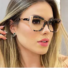 Cat-eye Tortoiseshell Eyeglasses