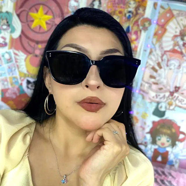 Square Black Sunglasses