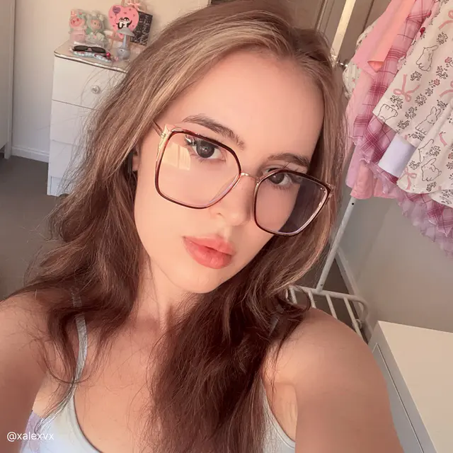 Square Wine/Rose Gold Glasses