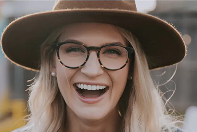 eyeglasses-trends-for-fall-2022-the-must-have-styles-to-invest