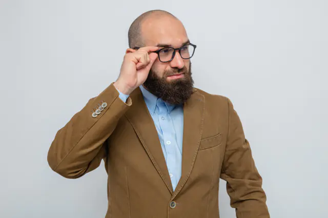 how-to-choose-the-perfect-reading-glasses-for-men-with-big-heads